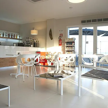 Gg77 La ホテル 4*