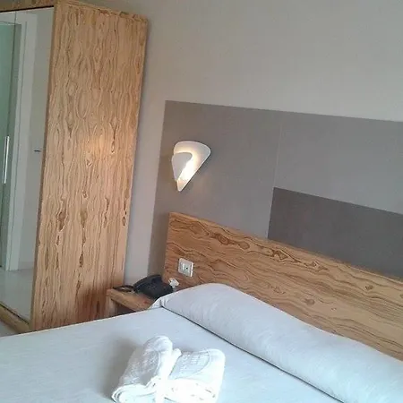 Gg77 La Szálloda 4*